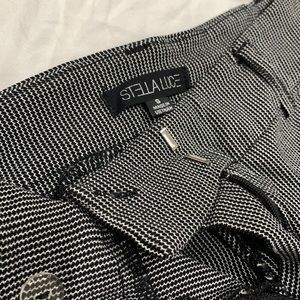 Stretchy Cropped Gingham Dress Pants in Black and White